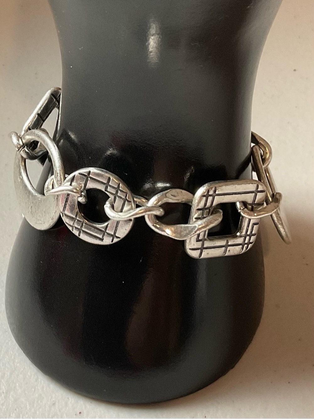 IKITA Y2K Geometric Bracelet